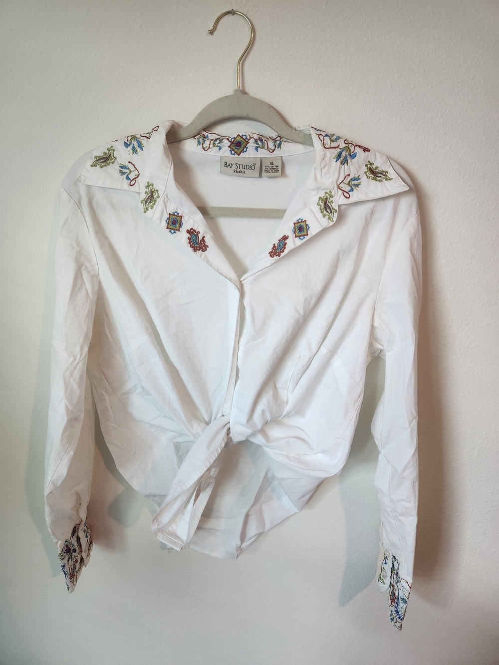 Bay Studio White Western Embroidered Button Down Collared Shirt